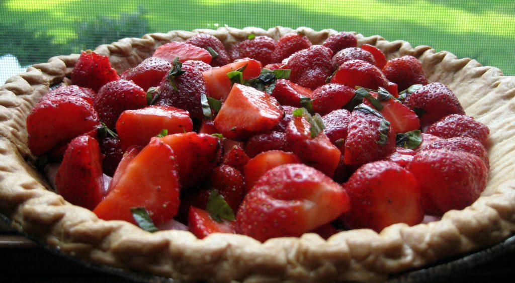 strawberry basil pie