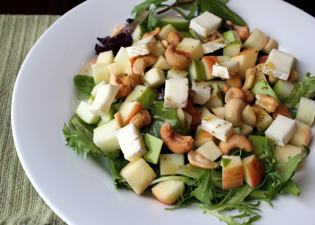 apple brie cashew salad