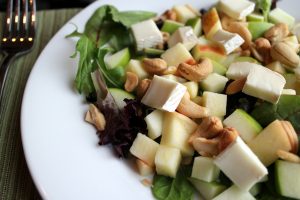 apple brie cashew salad