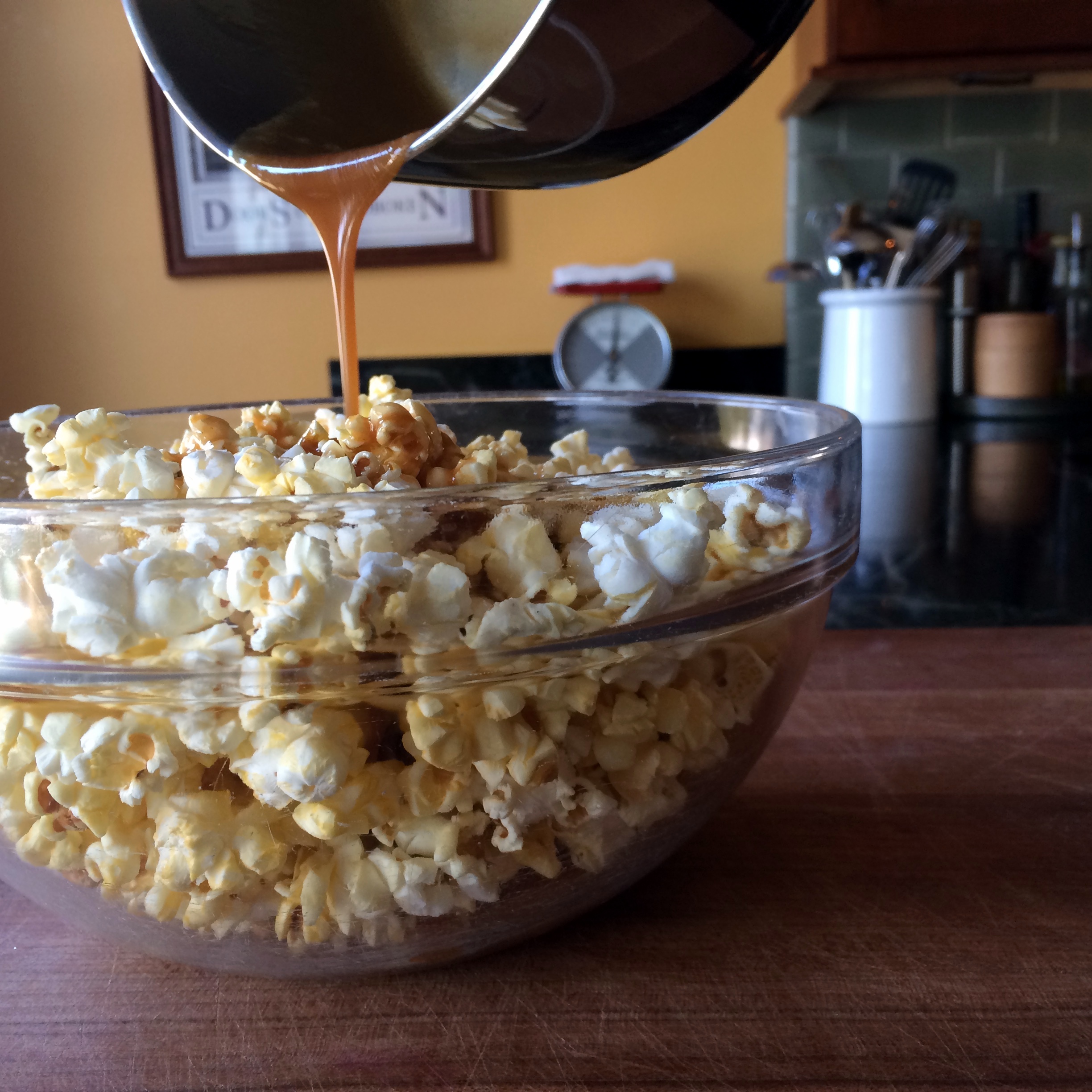 easiest caramel corn